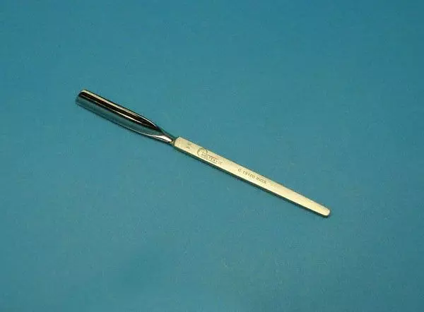 Gouge Sharp for pedicure, 10 mm x 14 cm Holtex