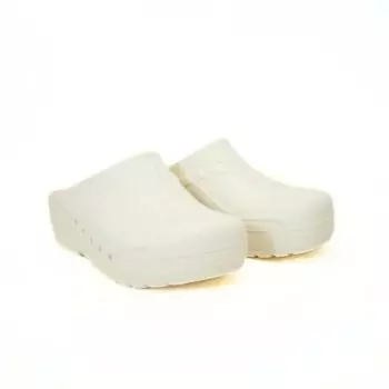 White unperforated surgical clogs Mediplog 