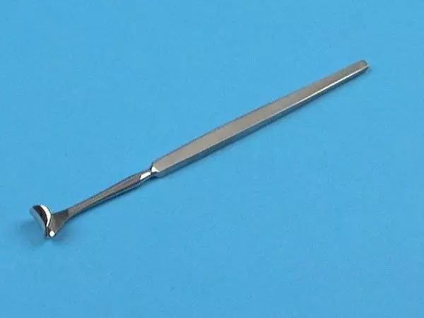 Eyelid lifter Desmarres, 10 mm Holtex